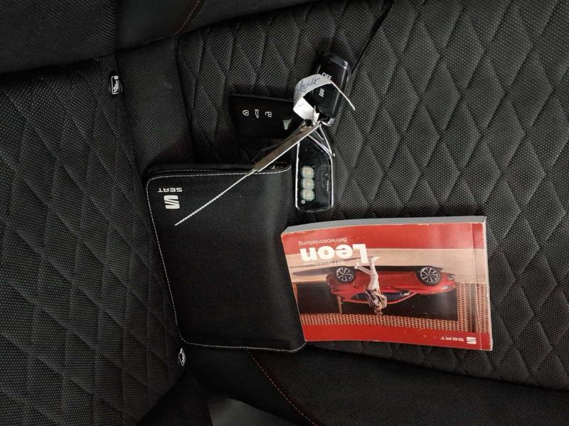 Seat Leon 2.0 TDI FR — zdjęcie 27