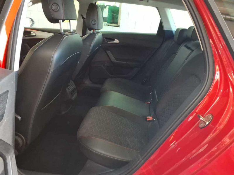 Seat Leon 2.0 TDI FR — zdjęcie 9