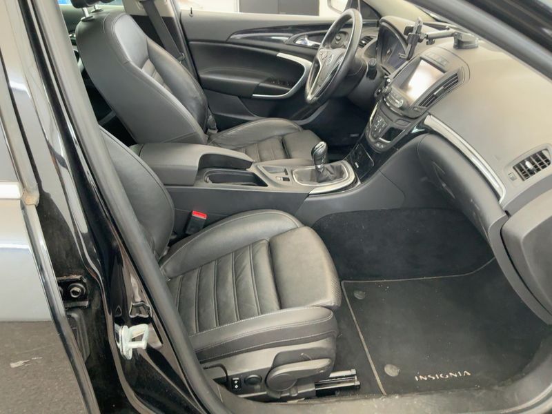 Opel Insignia Sports Tourer 2.0 CDTI Business Innovation — zdjęcie 11