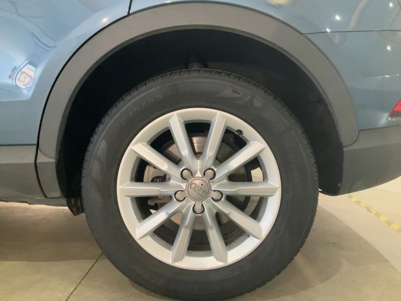 Audi Q3 2.0 TDI Business — zdjęcie 17