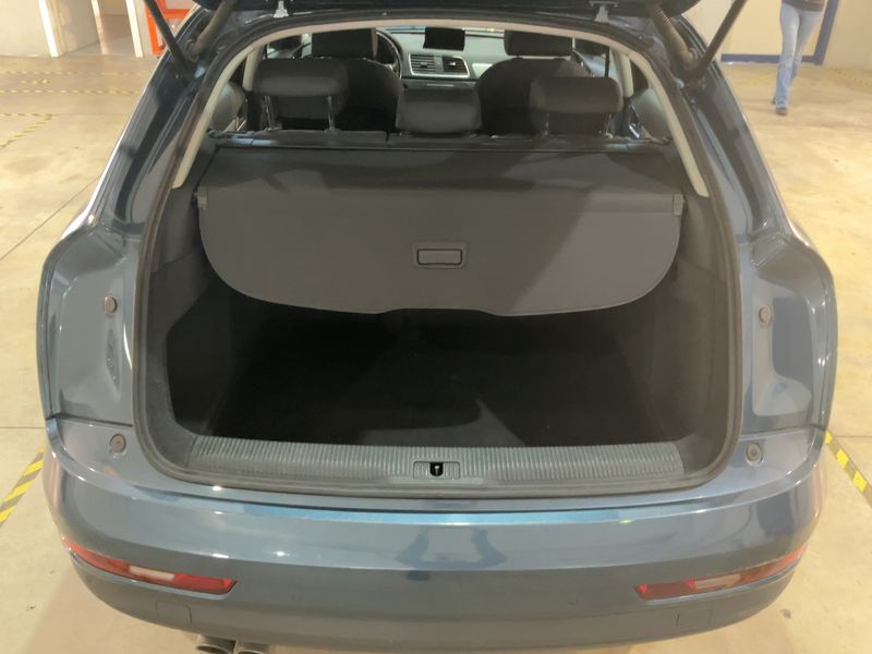 Audi Q3 2.0 TDI Business — zdjęcie 10