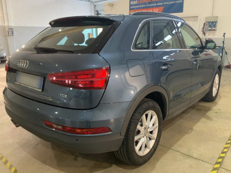 Audi Q3 2.0 TDI Business — zdjęcie 6