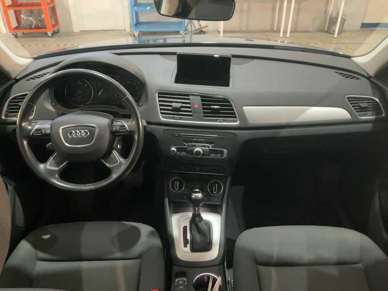 Audi Q3 2.0 TDI Business — zdjęcie 12