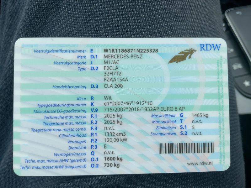 Mercedes-Benz CLA-Klasse CLA 200 Shooting Brake AMG Line — zdjęcie 15