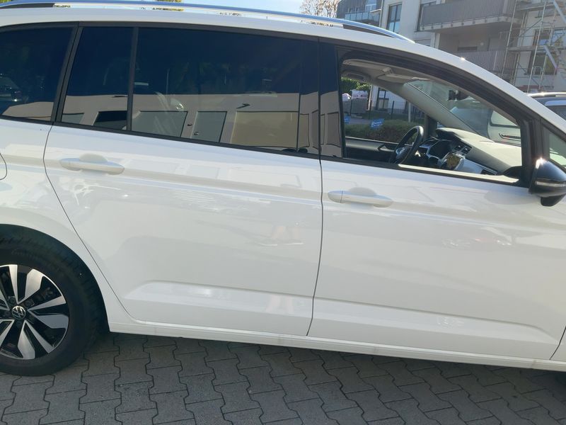 Volkswagen Touran 1.5 TSI ACT Comfortline BlueMotion Tech — zdjęcie 7