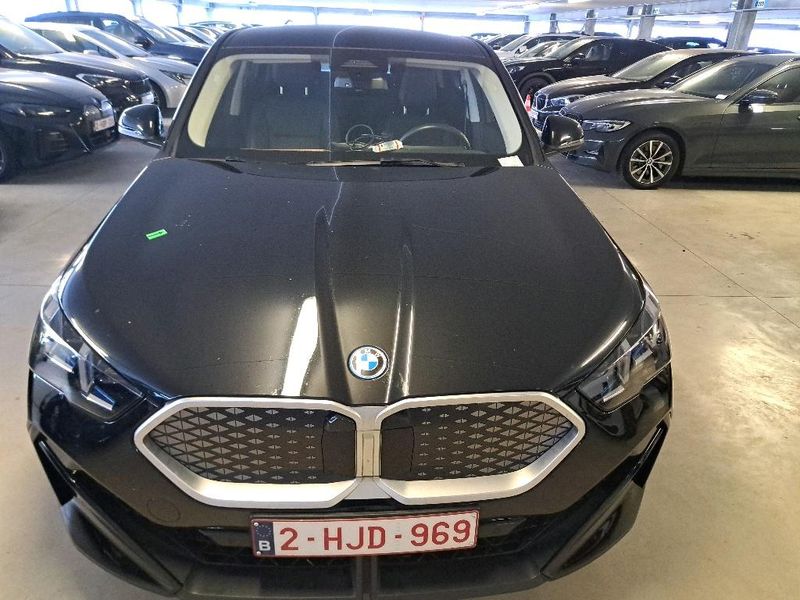 BMW iX2 eDrive20 — zdjęcie 26