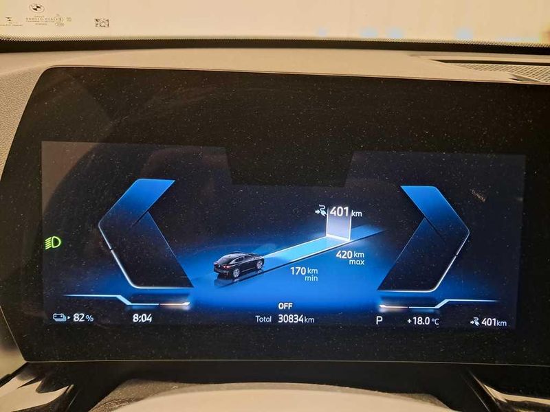 BMW iX2 eDrive20 — zdjęcie 15