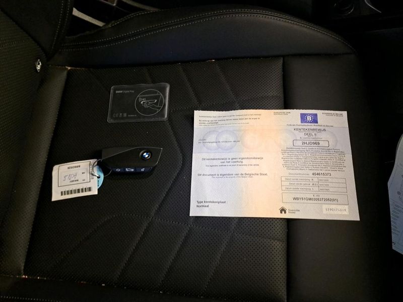 BMW iX2 eDrive20 — zdjęcie 7