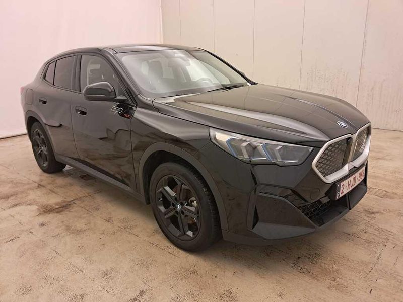 BMW iX2 eDrive20 — zdjęcie 10