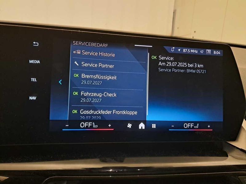BMW iX2 eDrive20 — zdjęcie 21