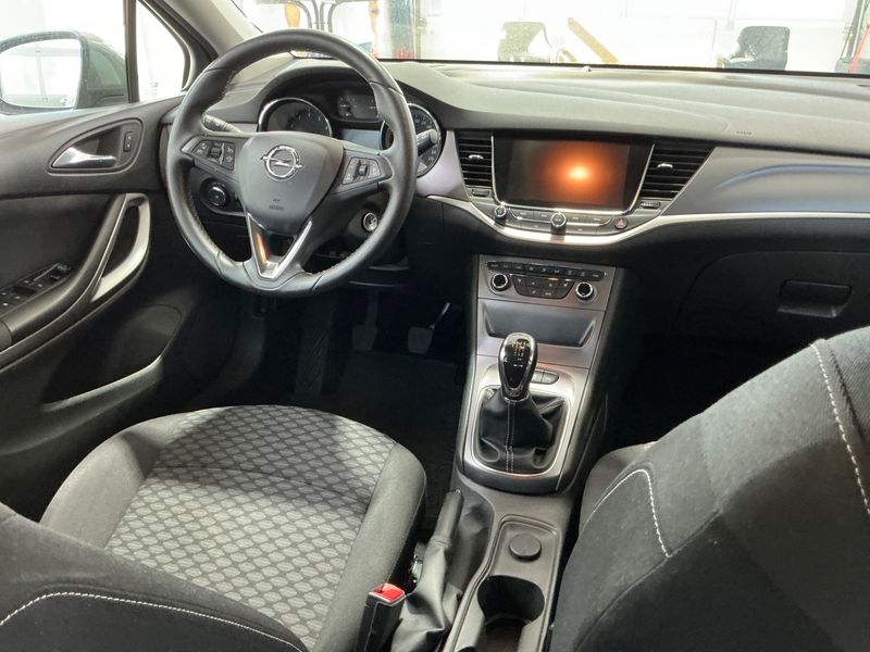 Opel Astra 1.4 SIDI Turbo Edition — zdjęcie 12