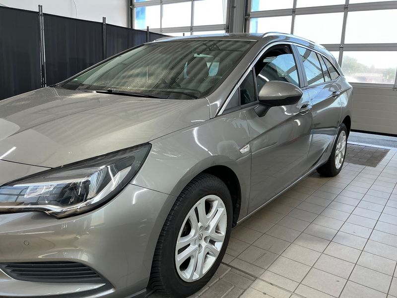 Opel Astra 1.4 SIDI Turbo Edition — zdjęcie 2