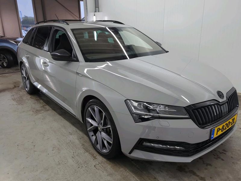 Skoda Superb 1.5 TSI ACT SportLine — zdjęcie 2