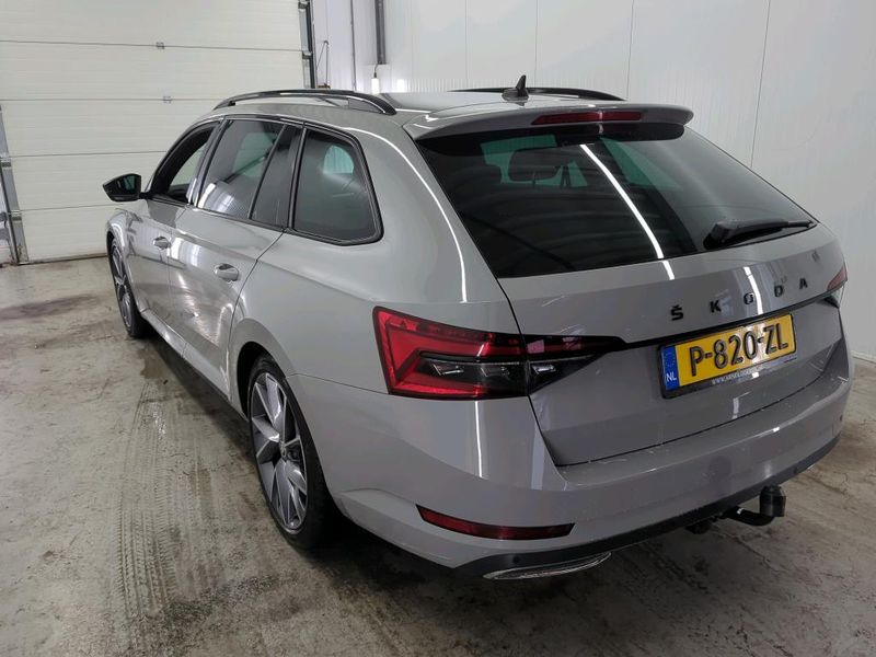 Skoda Superb 1.5 TSI ACT SportLine — zdjęcie 3