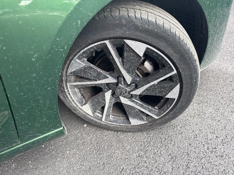 Peugeot 308 1.2 PureTech Allure — zdjęcie 18