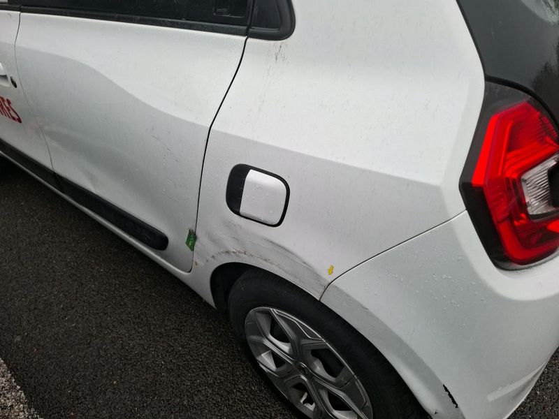Renault Twingo 1.0 SCe Zen — zdjęcie 37