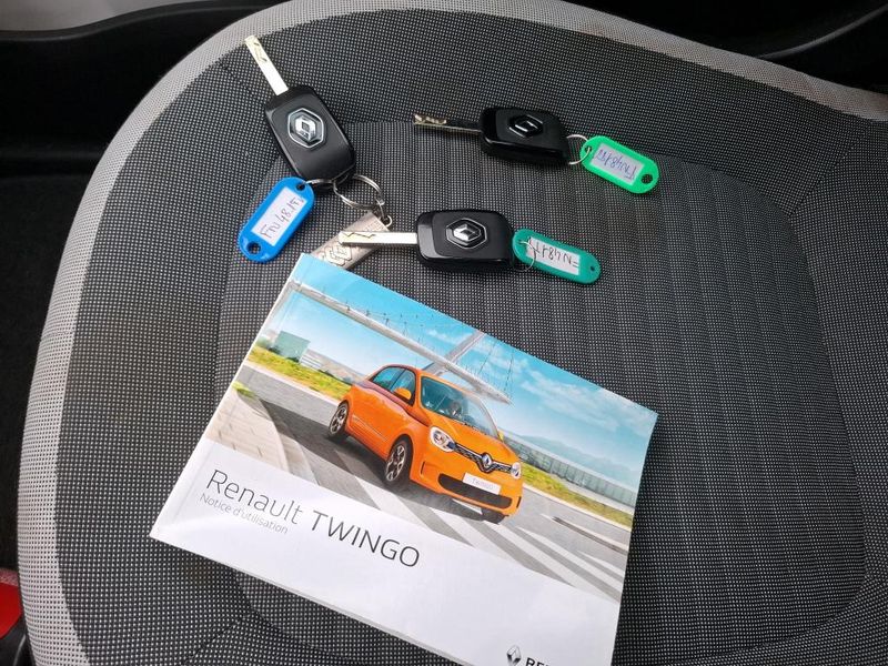 Renault Twingo 1.0 SCe Zen — zdjęcie 9