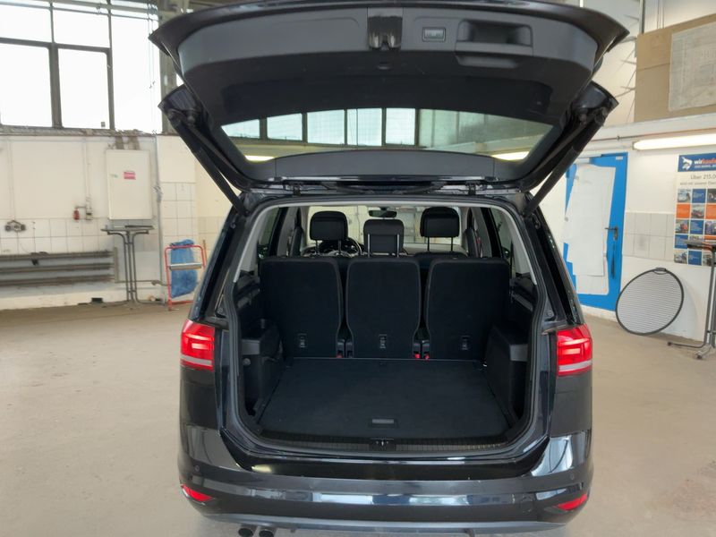 Volkswagen Touran 2.0 TDI Comfortline BlueMotion Tech — zdjęcie 10