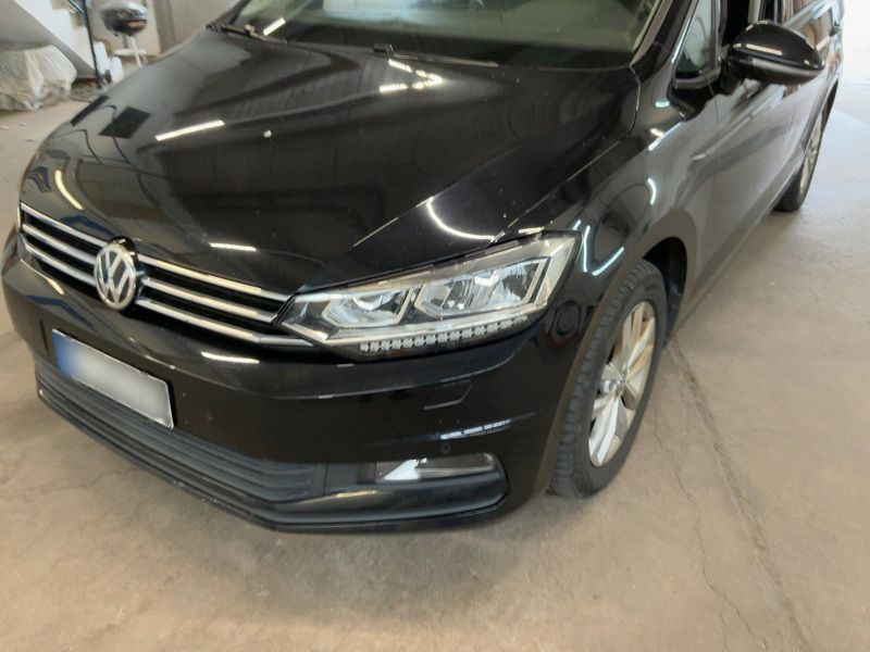 Volkswagen Touran 2.0 TDI Comfortline BlueMotion Tech — zdjęcie 2