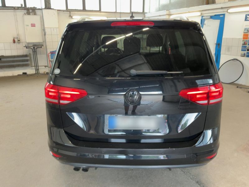 Volkswagen Touran 2.0 TDI Comfortline BlueMotion Tech — zdjęcie 5