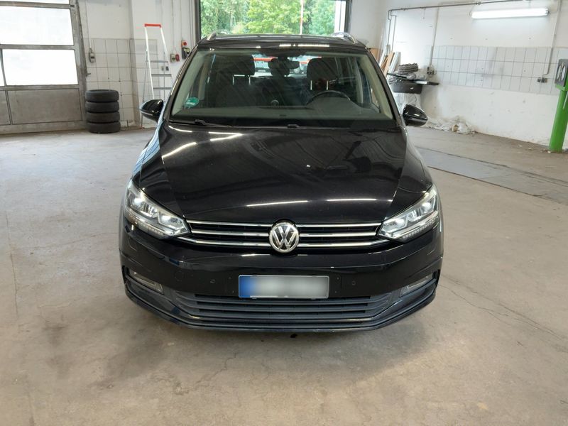 Volkswagen Touran 2.0 TDI Comfortline BlueMotion Tech — zdjęcie 9