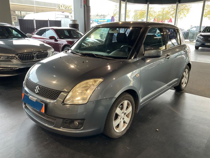 Suzuki Swift 1.3 Comfort — zdjęcie 1