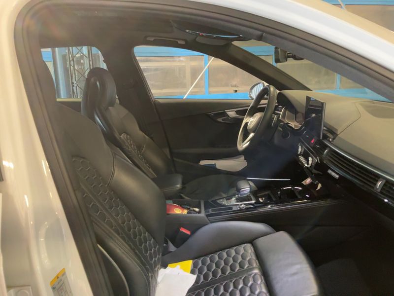 Audi RS 4 2.9 TFSI quattro — zdjęcie 11