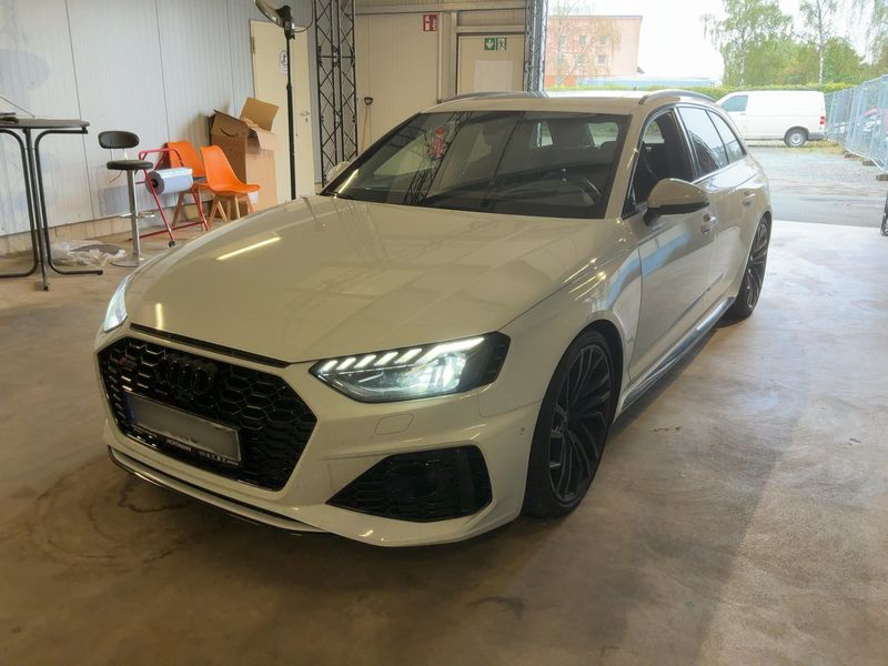 Audi RS 4 2.9 TFSI quattro — zdjęcie 1