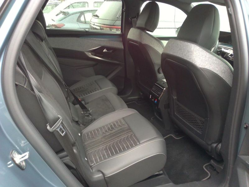 Peugeot 5008 1.2 Mild-Hybrid GT — zdjęcie 8