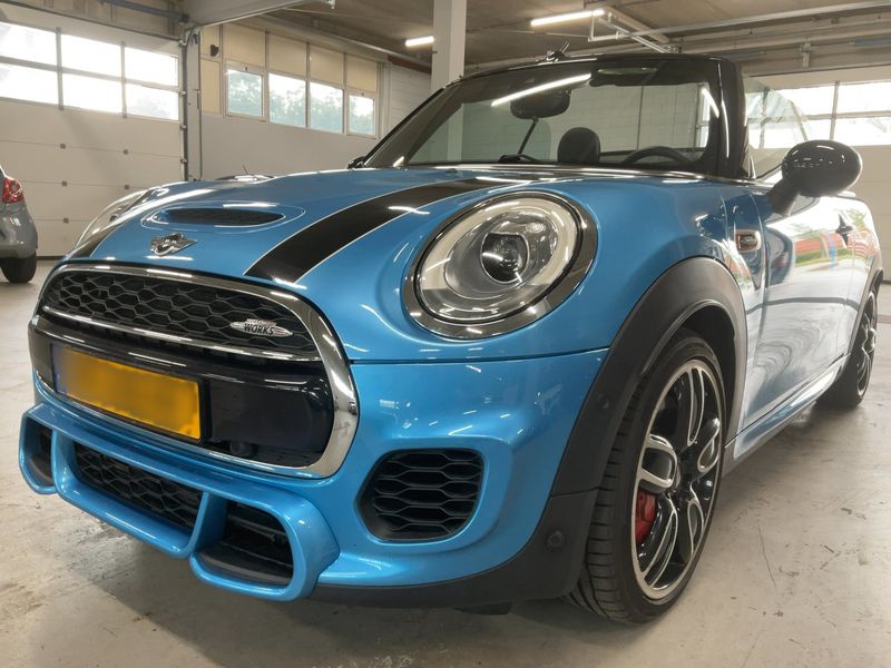MINI Cabrio John Cooper Works