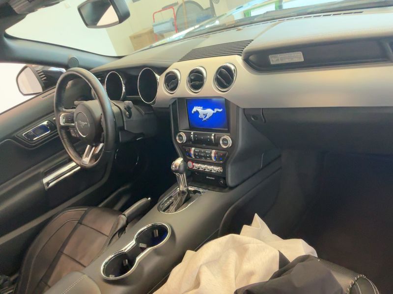 Ford Mustang 5.0 Ti-VCT V8 GT Convertible — zdjęcie 12