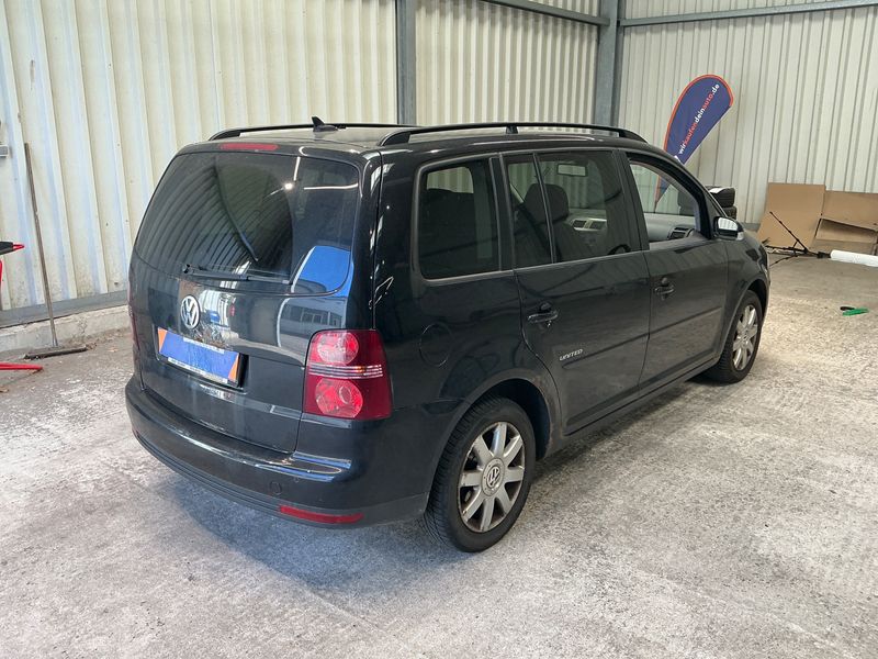 Volkswagen Touran 1.6 United — zdjęcie 2