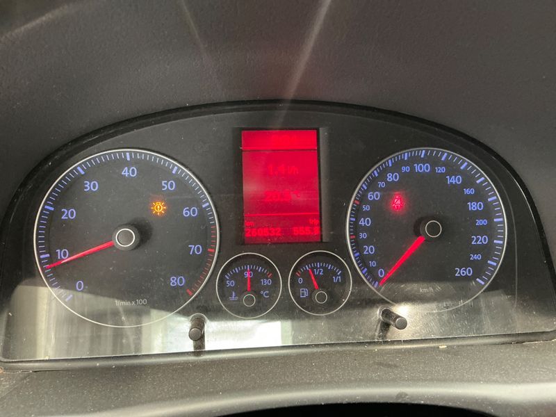 Volkswagen Touran 1.6 United — zdjęcie 4
