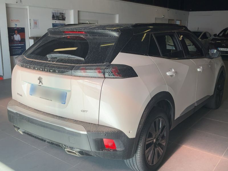 Peugeot 2008 1.2 PureTech GT Pack — zdjęcie 6