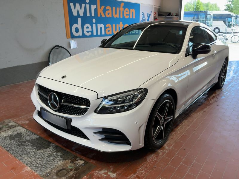 Mercedes-Benz C-Klasse C 400 4Matic AMG Line — zdjęcie 1