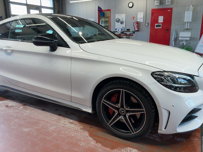 Mercedes-Benz C-Klasse C 400 4Matic AMG Line — zdjęcie 8