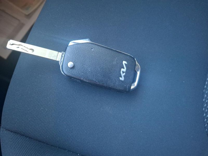 Kia Sportage 1.6 TGDI Hybrid Active — zdjęcie 19