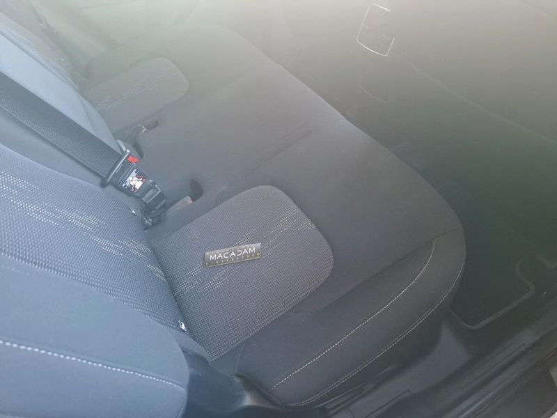 Kia Sportage 1.6 TGDI Hybrid Active — zdjęcie 15