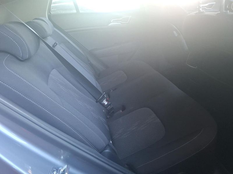 Kia Sportage 1.6 TGDI Hybrid Active — zdjęcie 11