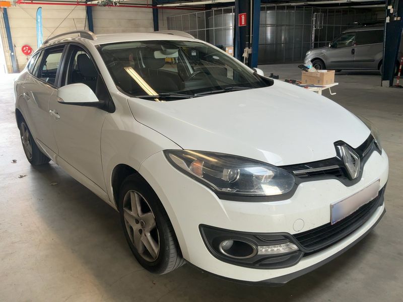 Renault Megane 1.5 dCi Business — zdjęcie 8