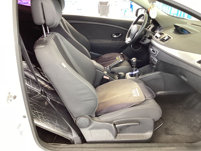 Renault Megane 1.9 dCi Dynamique — zdjęcie 3