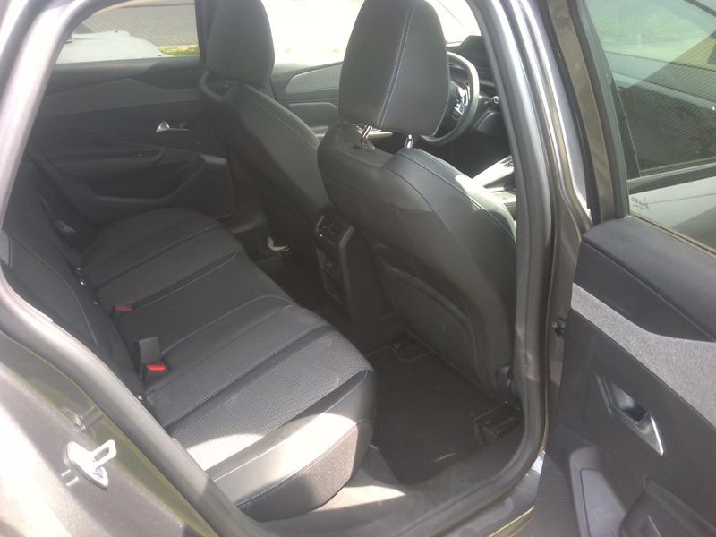 Peugeot 308 1.2 PureTech Allure Pack — zdjęcie 9