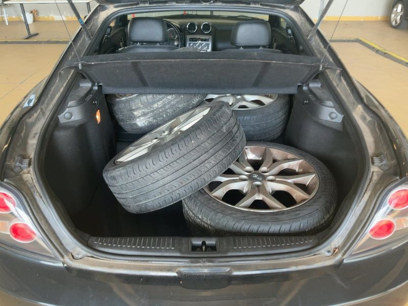 Hyundai Coupe 2.0 GLS — zdjęcie 10