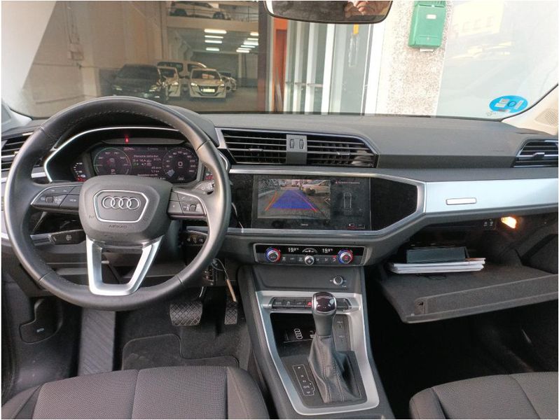 Audi Q3 45 TFSIe — zdjęcie 11