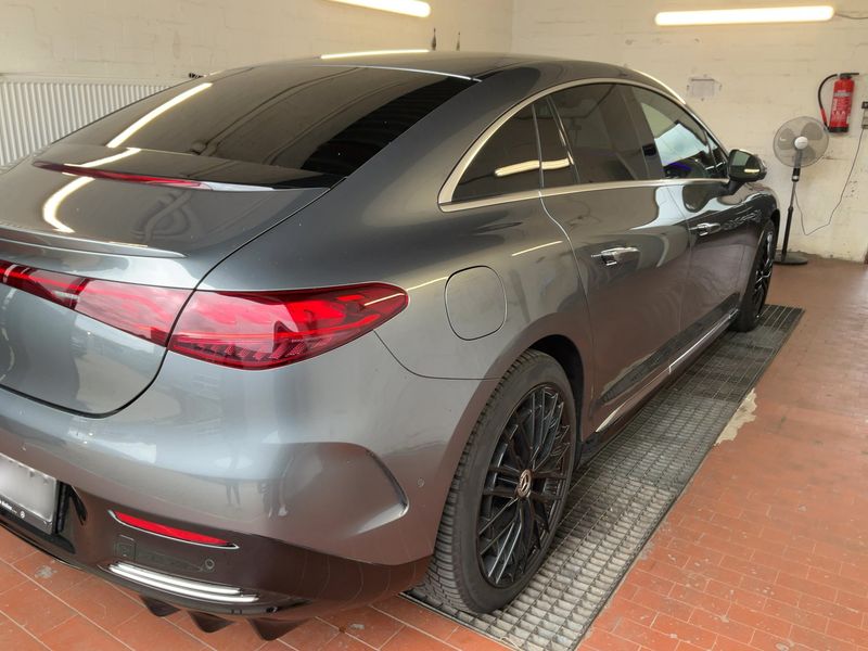 Mercedes-Benz EQE 300 AMG Line Exterieur & Interieur — zdjęcie 6