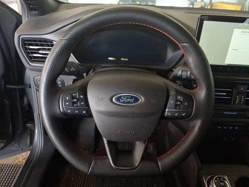 Ford Focus 1.5 TDCi EcoBlue ST-Line X — zdjęcie 14