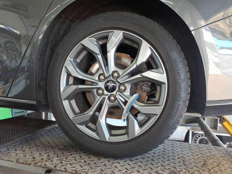 Ford Focus 1.5 TDCi EcoBlue ST-Line X — zdjęcie 32