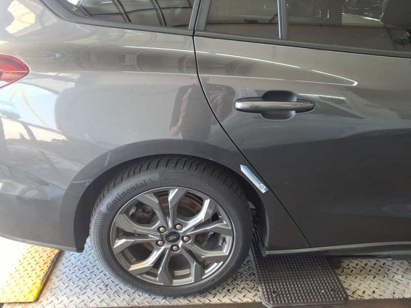 Ford Focus 1.5 TDCi EcoBlue ST-Line X — zdjęcie 44
