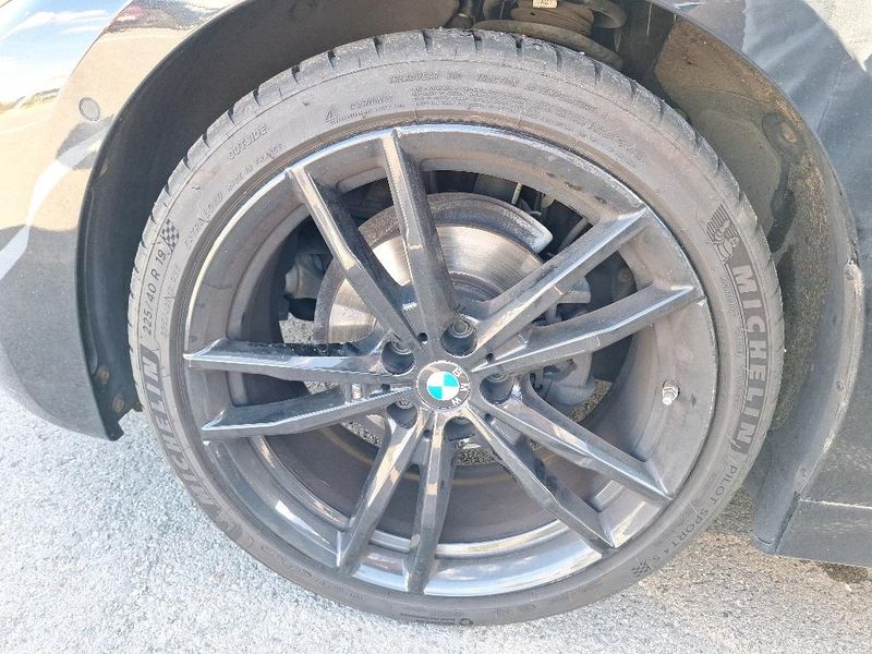 BMW 3er 318i M Sport — zdjęcie 28