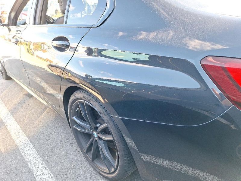 BMW 3er 318i M Sport — zdjęcie 36